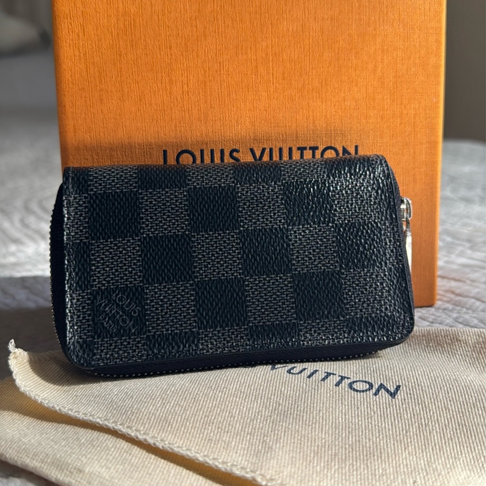 LOUIS VUITTON Damier Graphite Coin Pouch/Card Holder Wallet